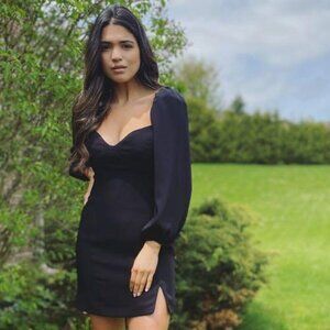 Aritzia Wilfred Novella Dress Long Sleeve Sweetheart Neck Black Size 4